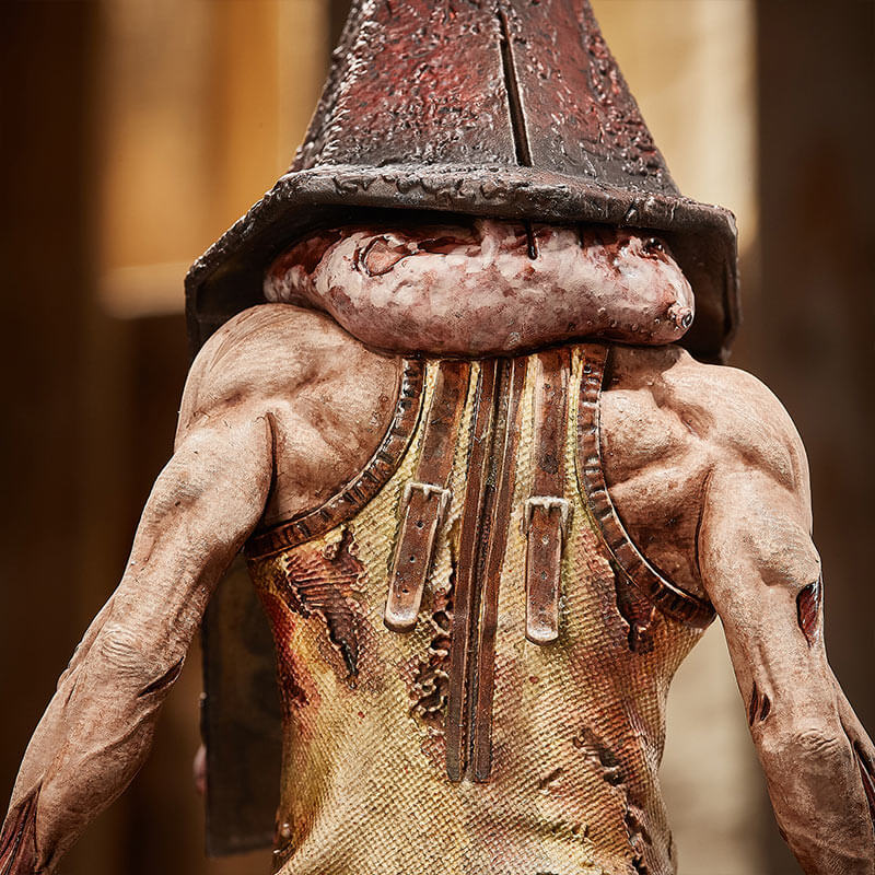 Mi escultura de Pyramid Head…